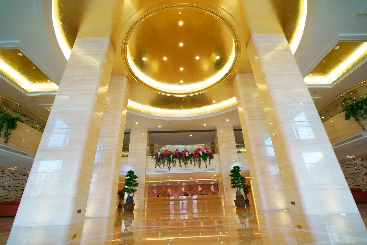 Weihai Long Yue International Hotel Екстериор снимка