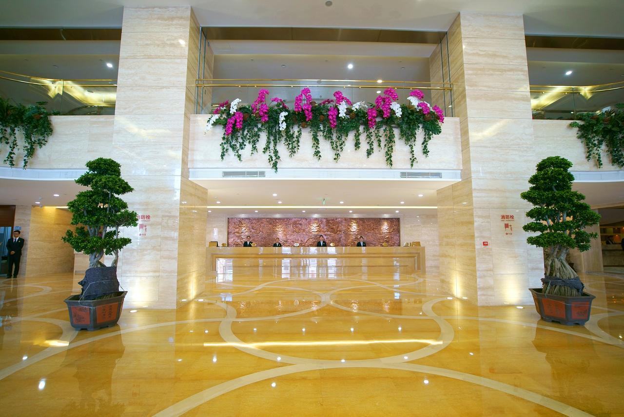 Weihai Long Yue International Hotel Екстериор снимка